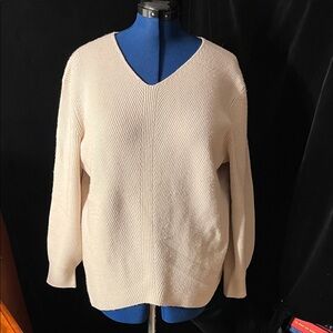 Rafaella Women's Cream V-Neck Sweater
Size 1X